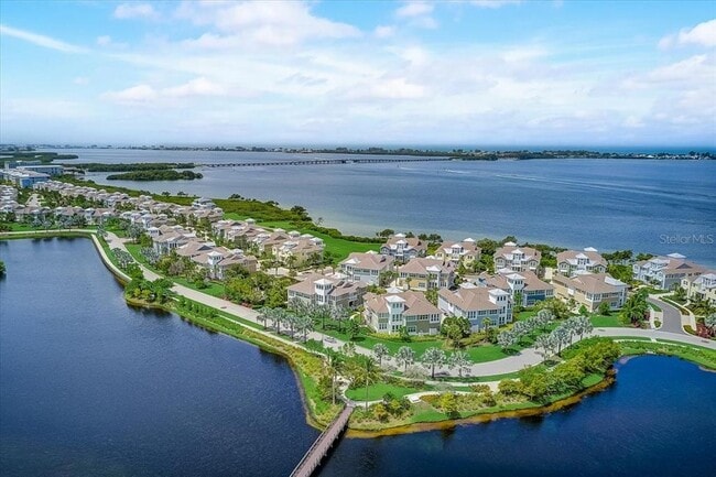 Building Photo - 291 Compass Point Dr