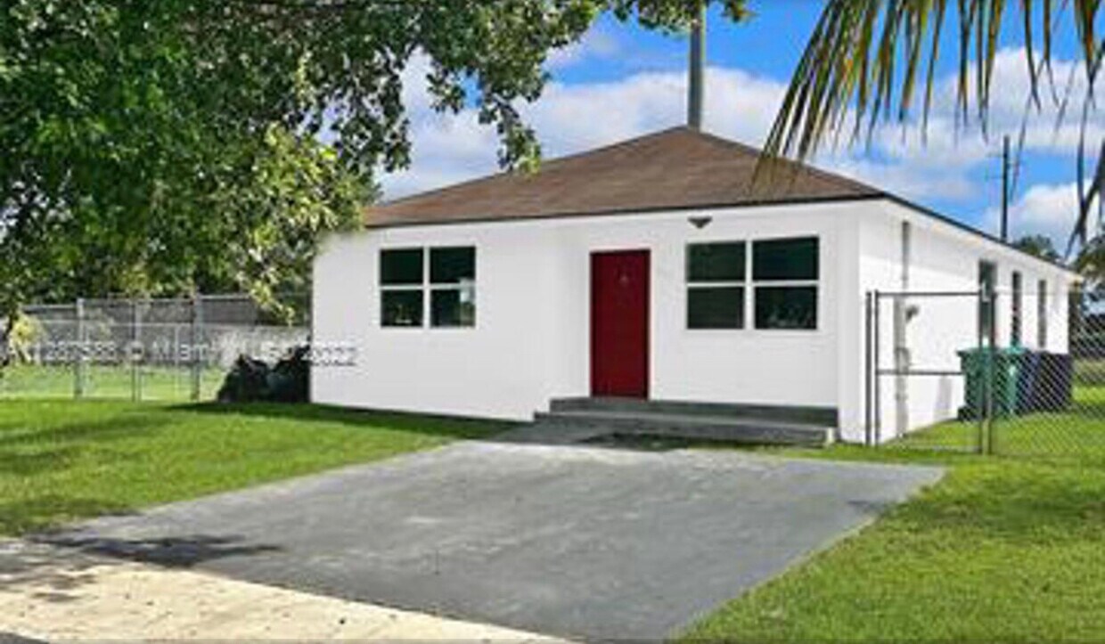 Primary Photo - 13601 Harrison St