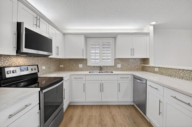 Foto del edificio - 4517 NW 5th Ave