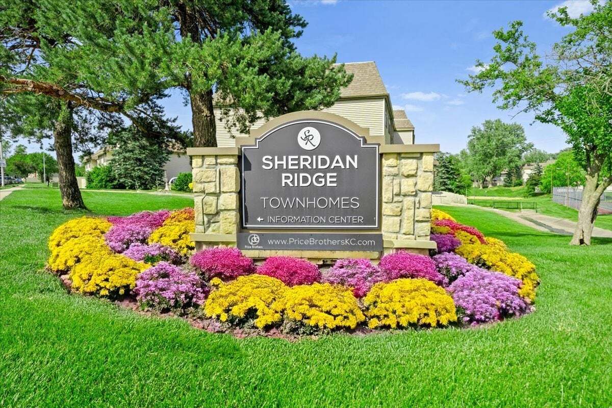 Foto principal - Sheridan Ridge Townhomes