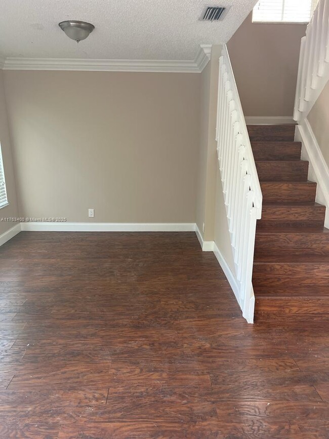 Building Photo - 3380 Orinoco Ln