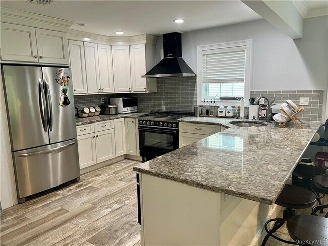 Foto del edificio - 145 Montgomery St