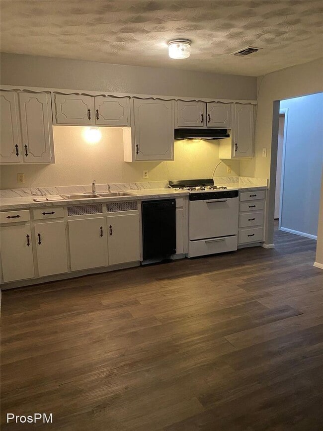 Foto del edificio - 3 br, 1.5 bath House - 5729 Shipp Drive