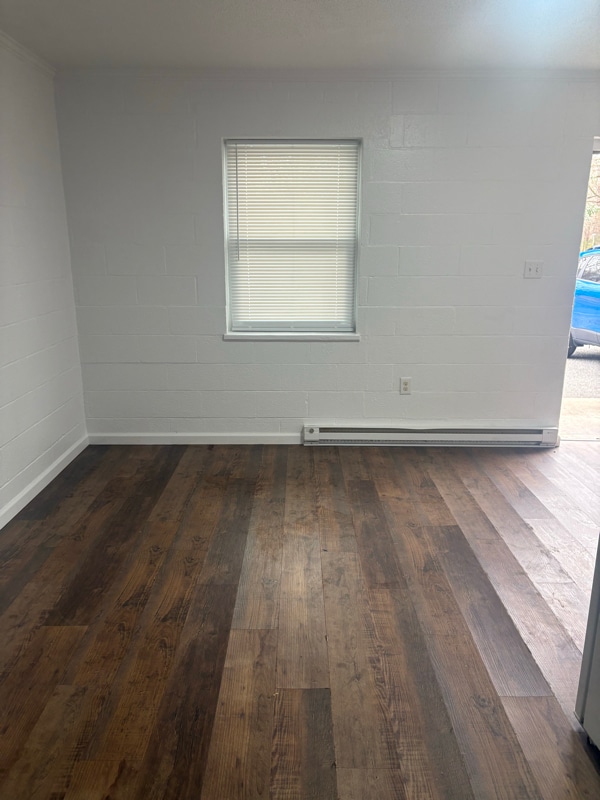 Building Photo - 601 N Main St