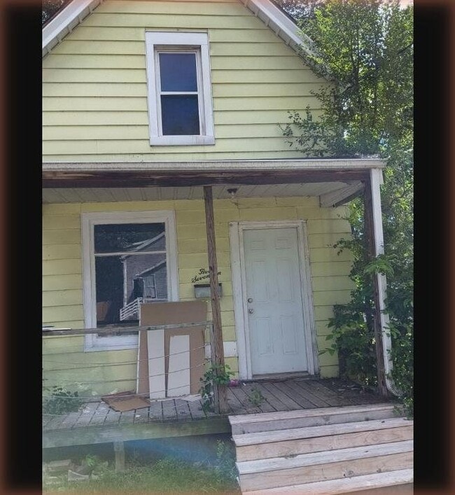 Building Photo - 517 Vine St