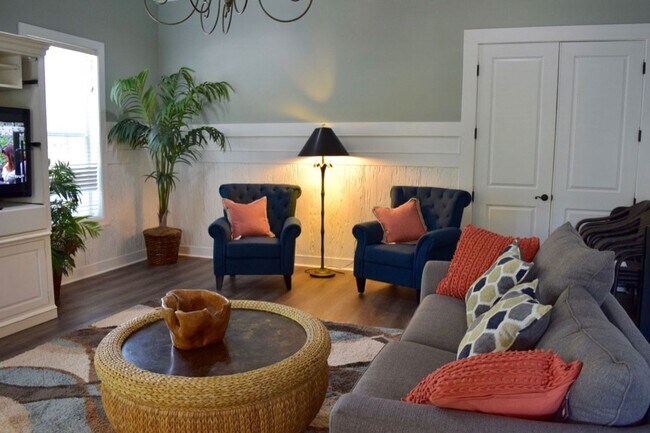 Foto del edificio - Resort Style Living @ Barrington Park  2/2 Ground floor Unit and Garage!