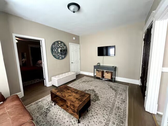 Foto del edificio - 4240 Lawn Ave