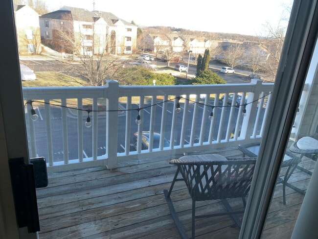 Balcony - 211 S Knollwood Dr