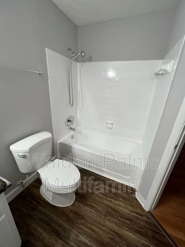 Foto del edificio - 4708 Walden Cir