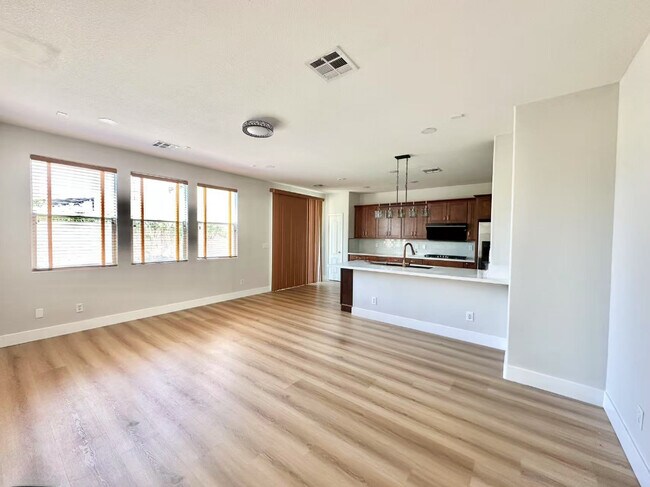 Foto del edificio - 3393 Jasmine Vine Ct