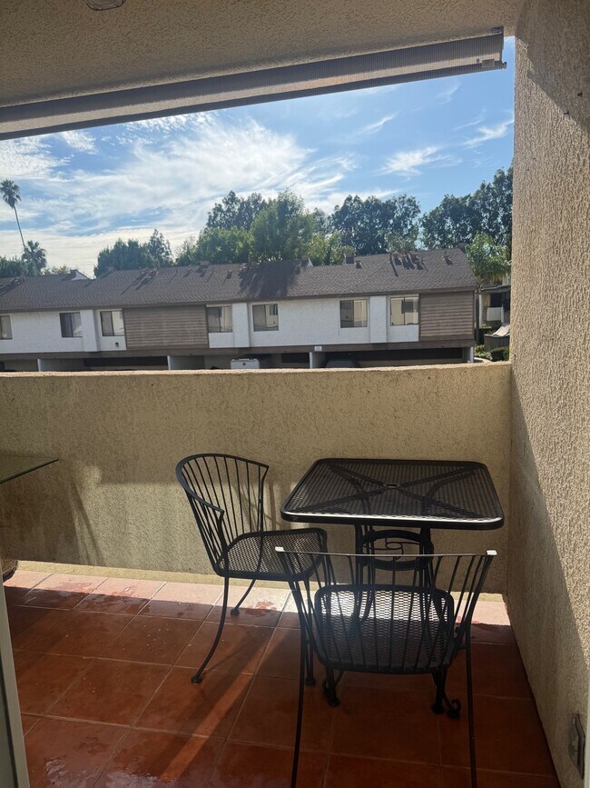 Foto del edificio - 15455 Sherman Way