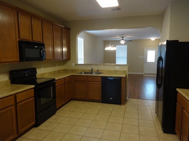 Building Photo - 8118 Ashwood Pointe