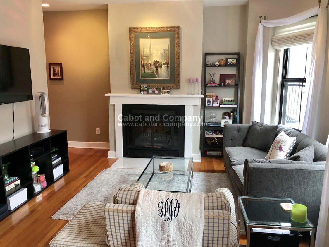 16 Concord Square Unit 143, Boston, MA 02118 Condo for Rent in Boston, MA