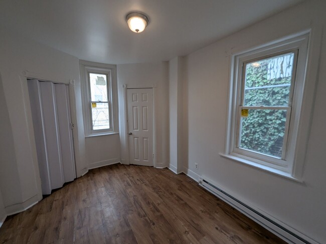 Building Photo - Front Porch Row - Strawberry Mansion