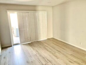 Building Photo - 4746 Eagle Lake Dr