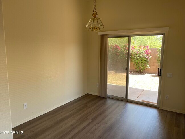 Foto del edificio - 16031 S 40th Way