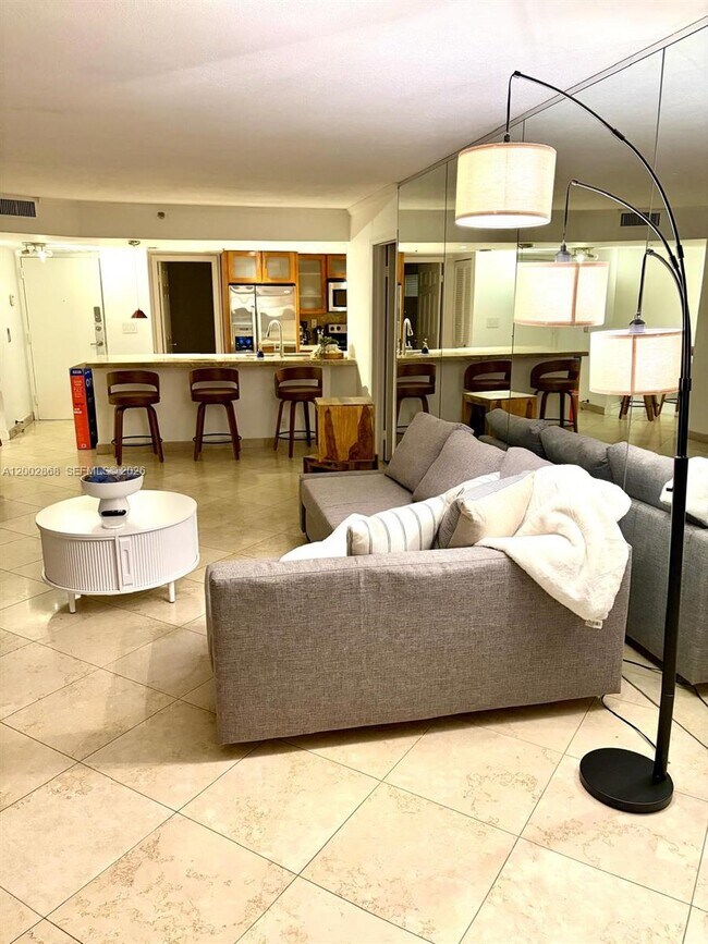 Foto del edificio - 1717 N Bayshore Dr
