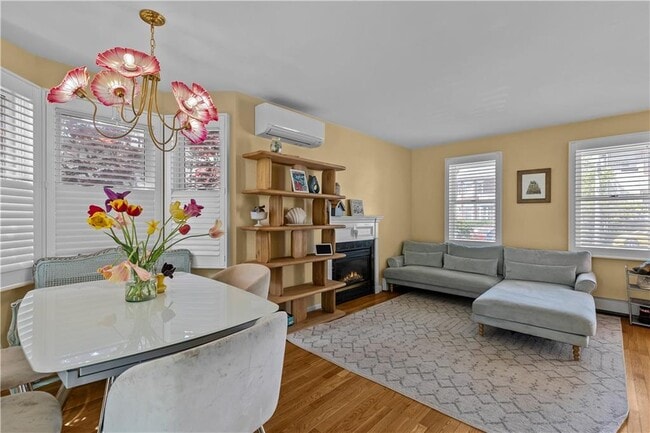 Building Photo - 17 Narragansett Ave