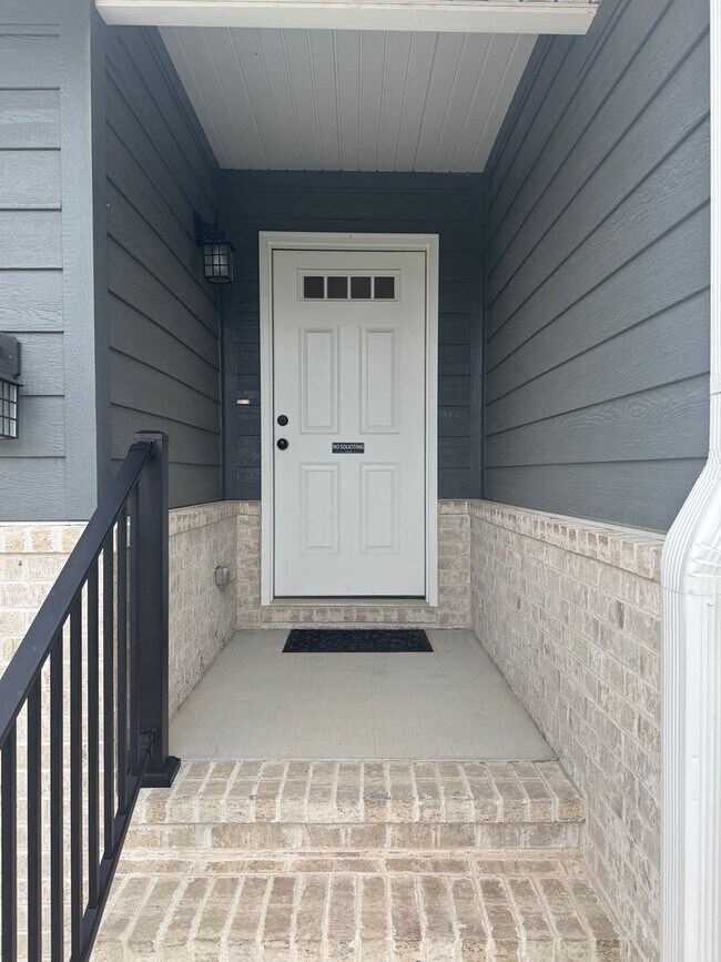 Building Photo - Your Next Home Awaits