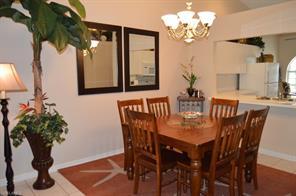 Foto del edificio - 6242 Shadowood Cir