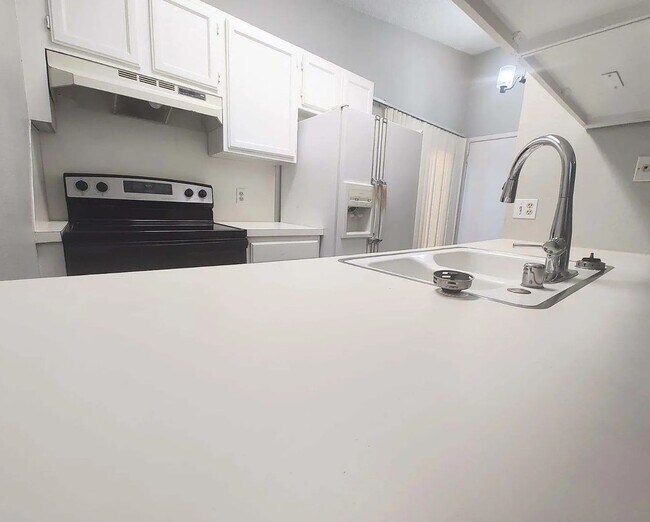 Foto del edificio - 121 N Troy Ave