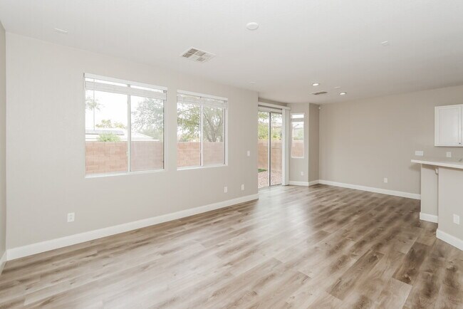 Foto del edificio - 10620 Congaree St