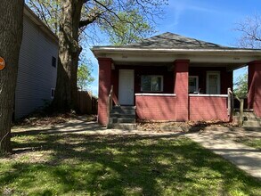 Building Photo - 2842 N Chester Ave