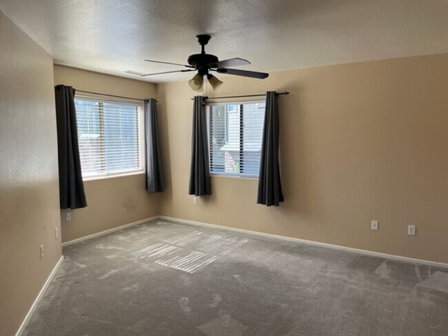 Foto del edificio - 3 Bedroom Townhouse in Gated Boulder Park ~ Prescott