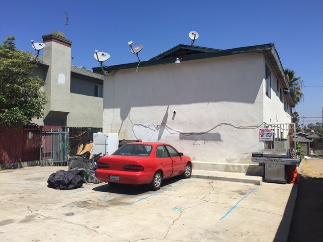Building Photo - 581 Bonita St
