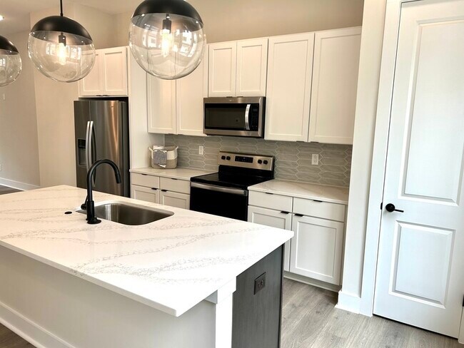 Photo - 407 Strong Ave Townhome