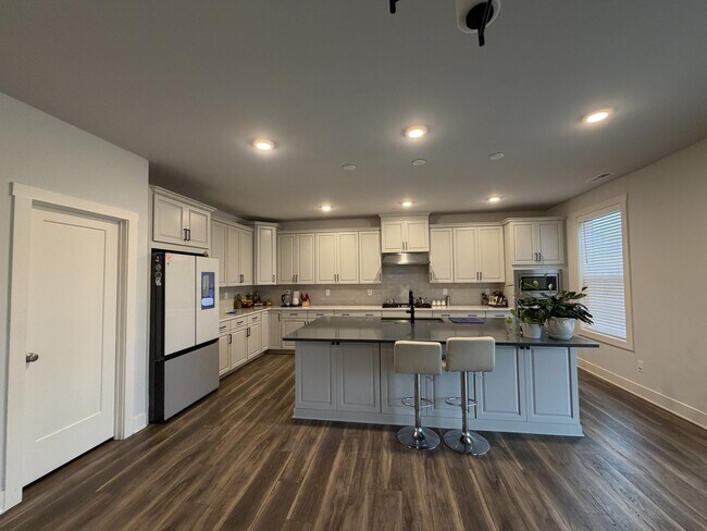 Foto del edificio - 6133 Alsace Ln