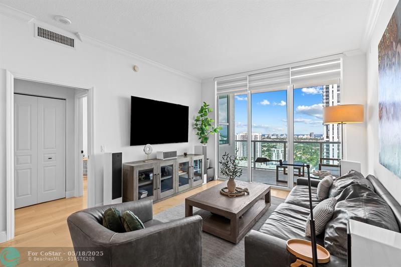 Foto principal - 350 SE 2nd St