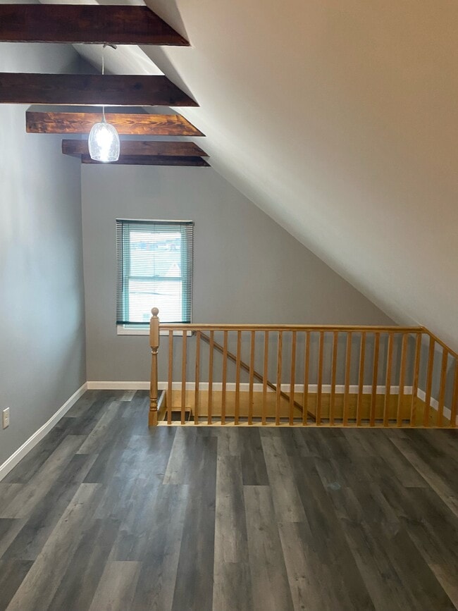 Building Photo - 128 Purchase St