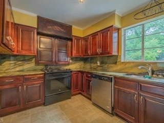 Building Photo - 152 Wildwood Dr