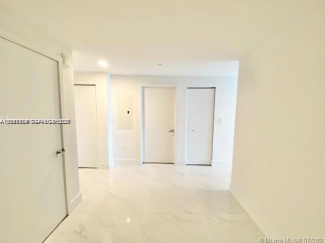 Building Photo - 16385 Biscayne Blvd