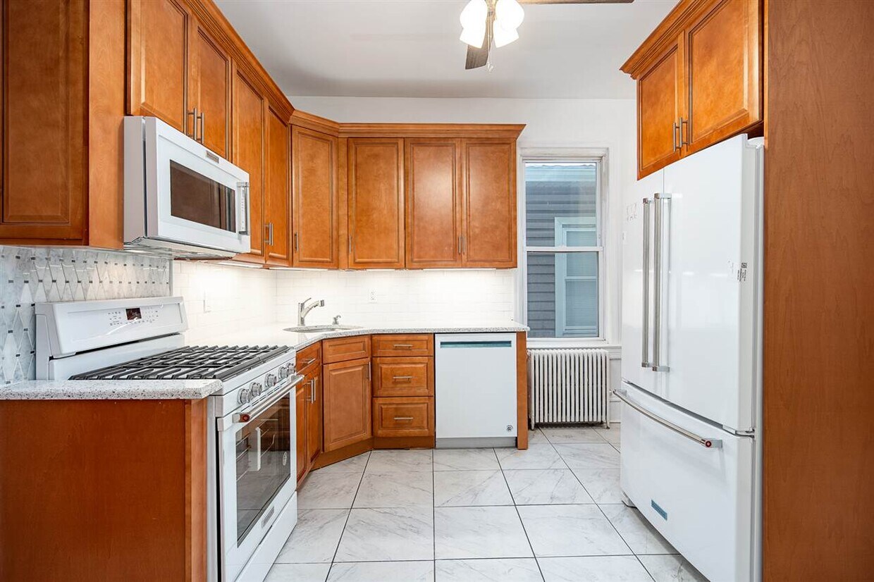 Foto principal - 15 Lembeck Ave