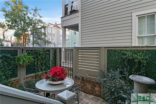Building Photo - 720 Tattnall St