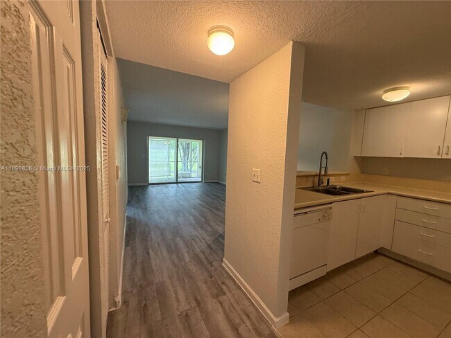 Foto del edificio - 3452 Cypress Trail