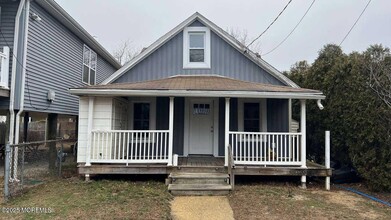 Building Photo - 86 Sea Drift Ave