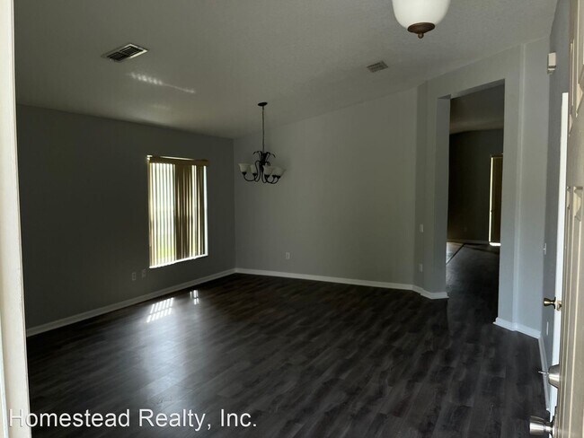 4 br, 2 bath House - 2253 Meadow Oak Cir.(N) photo'