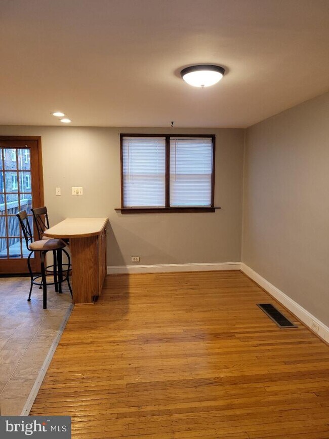 Building Photo - 5251 Westpark Ln