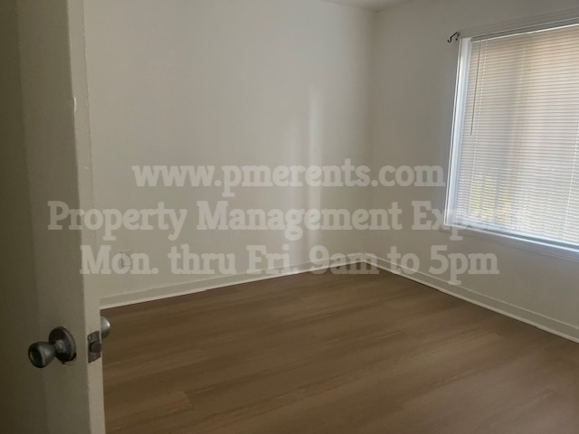 Foto del edificio - 1605 E 8th St