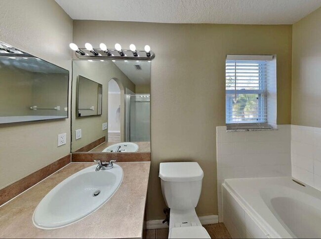 Building Photo - 7827 Bristol Park Dr
