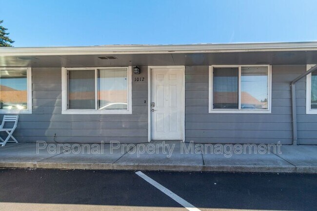 Building Photo - 1012 NE 86th ST