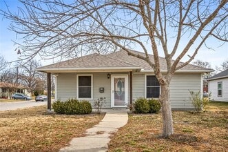 Building Photo - 1006 Throckmorton St