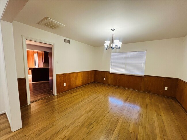 Foto del edificio - 5511 Willowbend Blvd