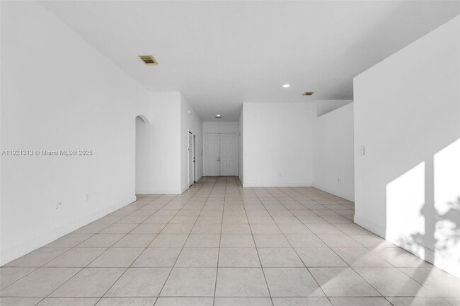 Building Photo - 8836 NW 168th Ln