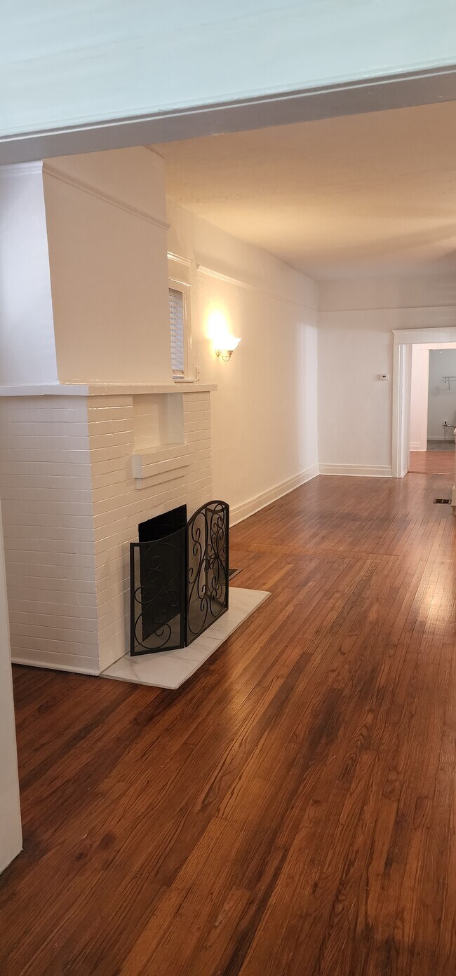 Foto del edificio - 603 S Newport Ave