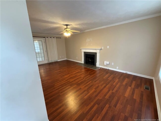 Foto del edificio - 2460 Saltwood Rd