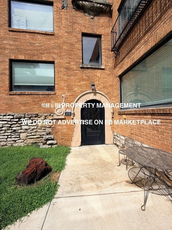 Foto del edificio - 4509 Roanoke Pkwy